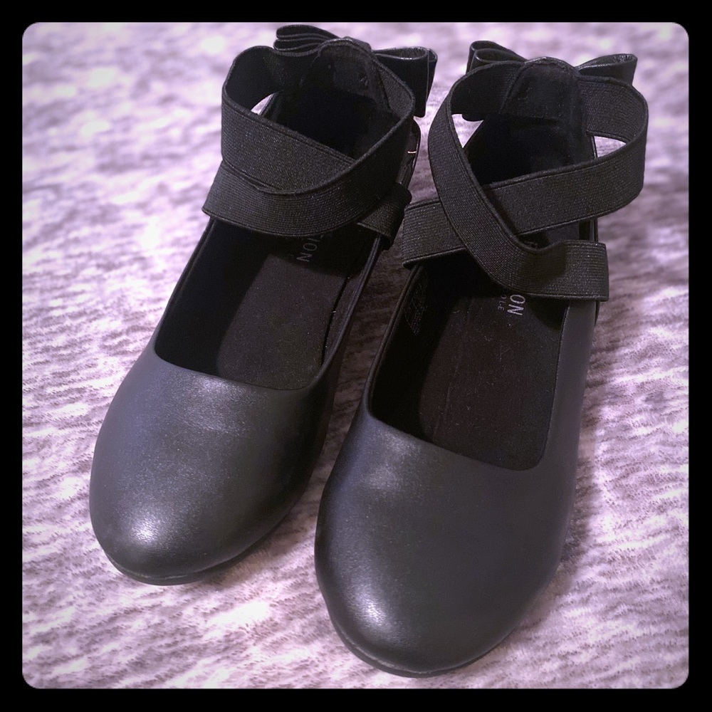 Kenneth Cole Girls flats